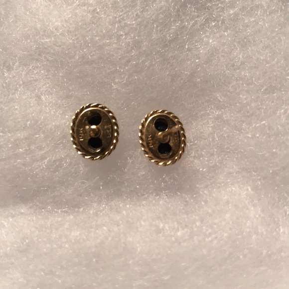 Vintage Carla 14kt Yellow Gold Onyx Earrings - Picture 2 of 4